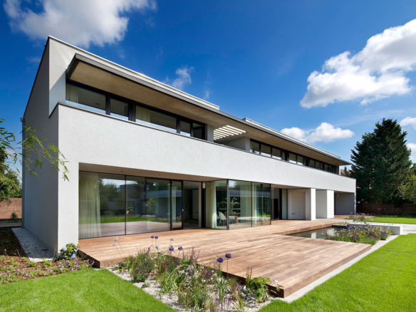 investment in pakistan real estate from uk